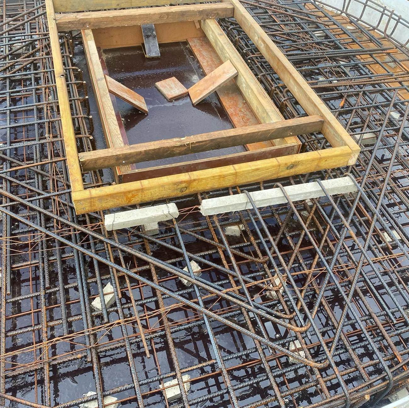 Overhead view of a tied reinforcement cage
